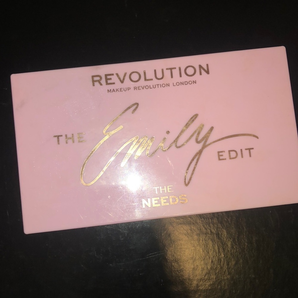 MR The Emily Edit “The Needs” palette